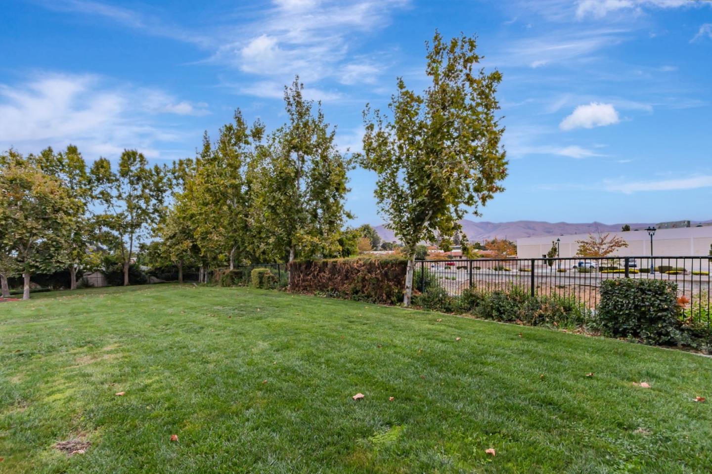 Detail Gallery Image 36 of 41 For 500 Alvarez Cmn, Milpitas,  CA 95035 - 3 Beds | 2 Baths