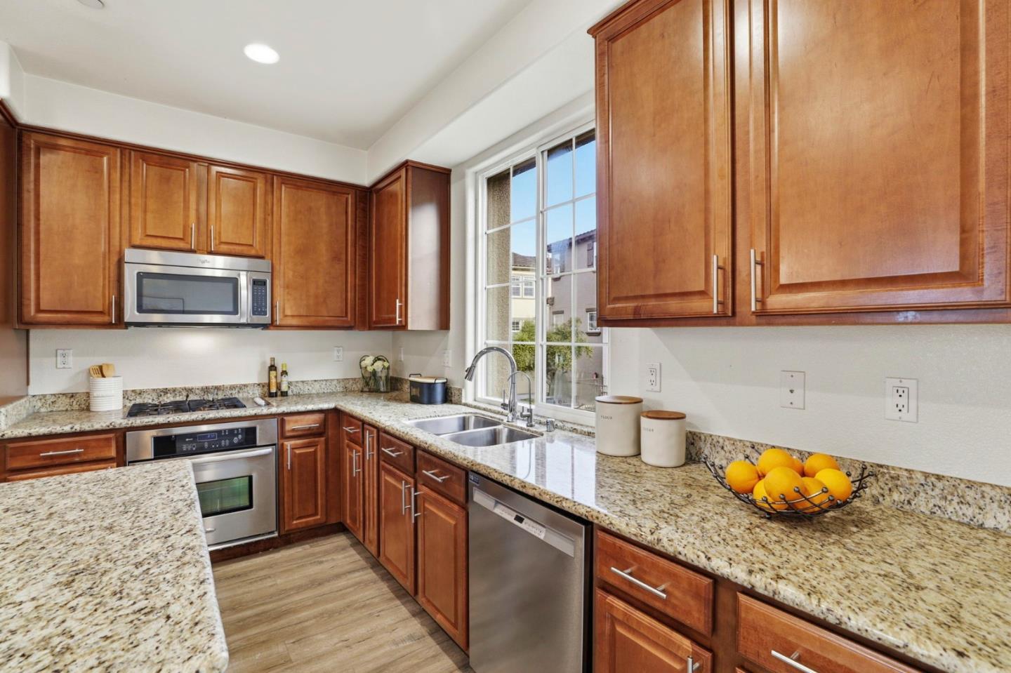 Detail Gallery Image 5 of 41 For 500 Alvarez Cmn, Milpitas,  CA 95035 - 3 Beds | 2 Baths