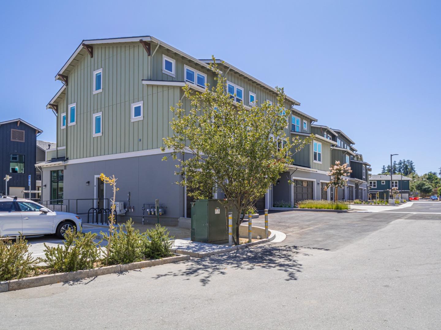 Detail Gallery Image 29 of 30 For 131 Aptos Village #4,  Aptos,  CA 95003 - 2 Beds | 2/1 Baths