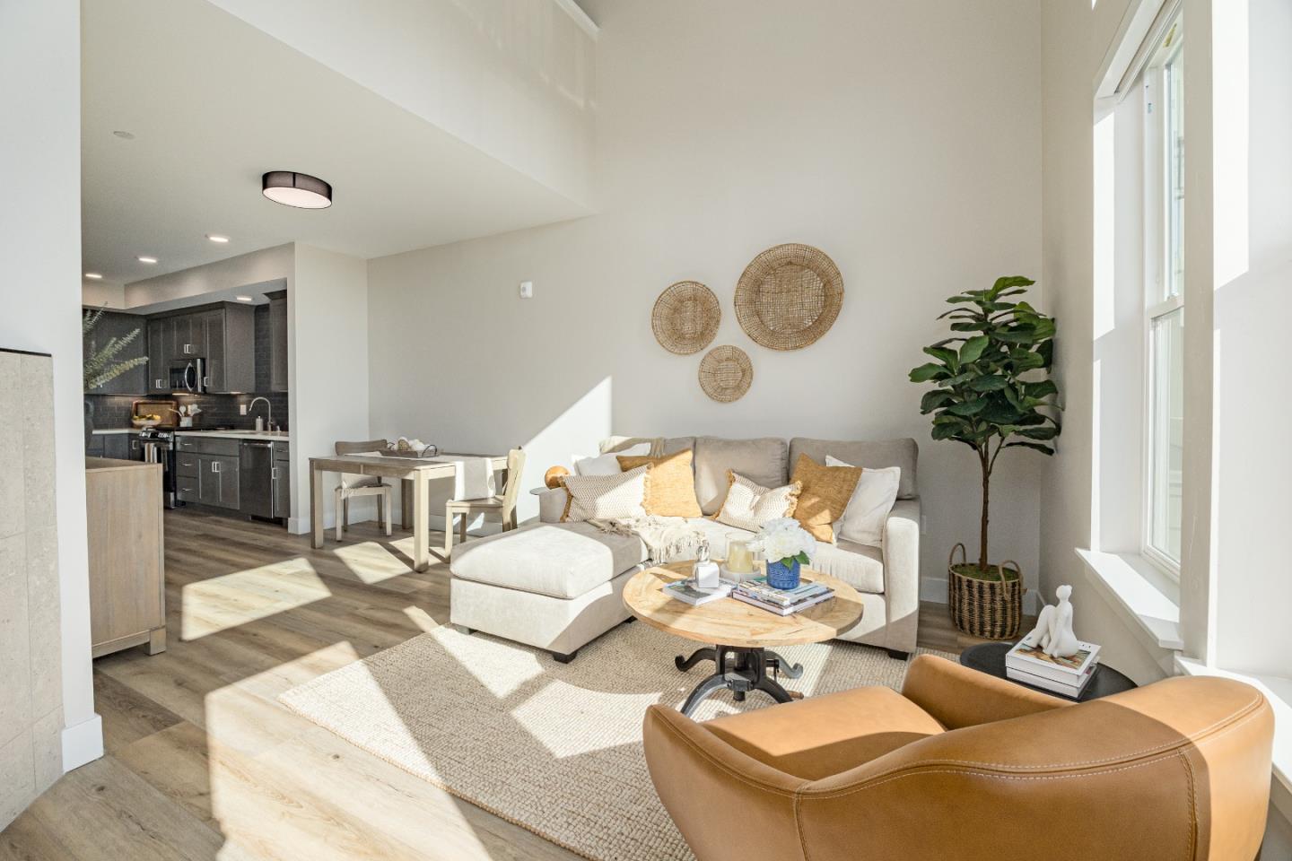 Detail Gallery Image 8 of 30 For 131 Aptos Village #4,  Aptos,  CA 95003 - 2 Beds | 2/1 Baths