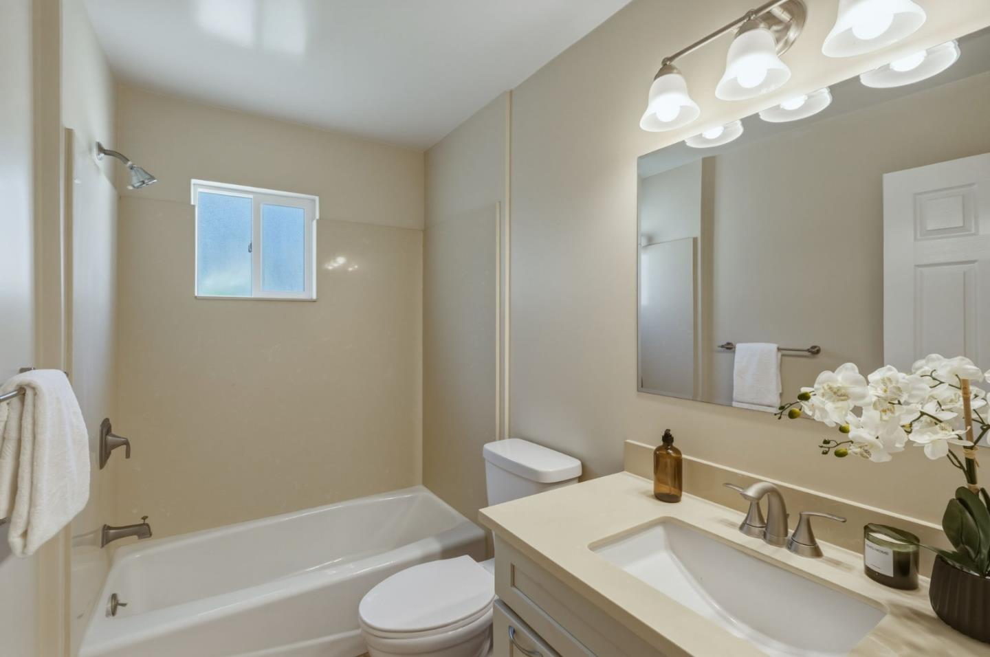 Detail Gallery Image 16 of 32 For 470 Bell St, East Palo Alto,  CA 94303 - 3 Beds | 2 Baths