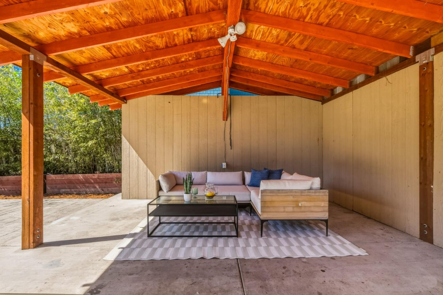 Detail Gallery Image 23 of 32 For 470 Bell St, East Palo Alto,  CA 94303 - 3 Beds | 2 Baths