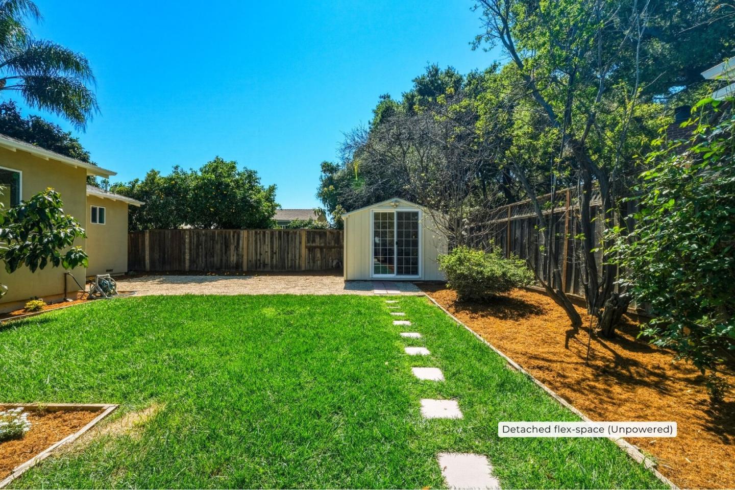 Detail Gallery Image 26 of 32 For 470 Bell St, East Palo Alto,  CA 94303 - 3 Beds | 2 Baths