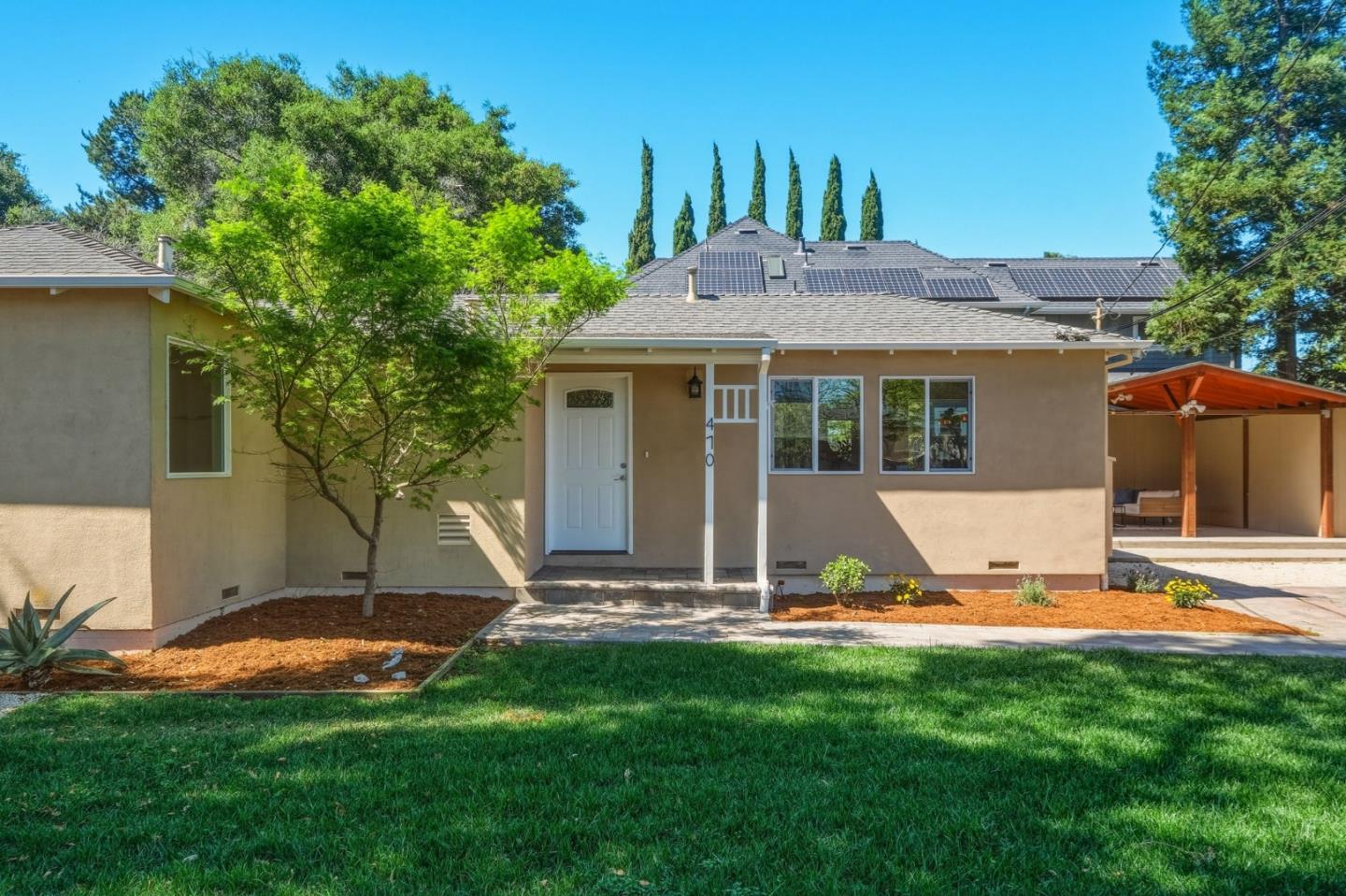 Detail Gallery Image 3 of 32 For 470 Bell St, East Palo Alto,  CA 94303 - 3 Beds | 2 Baths