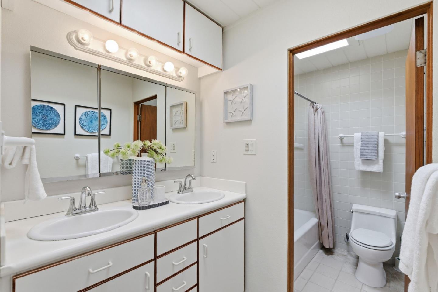 Detail Gallery Image 27 of 40 For 1137 Maraschino Dr, Sunnyvale,  CA 94087 - 4 Beds | 2 Baths