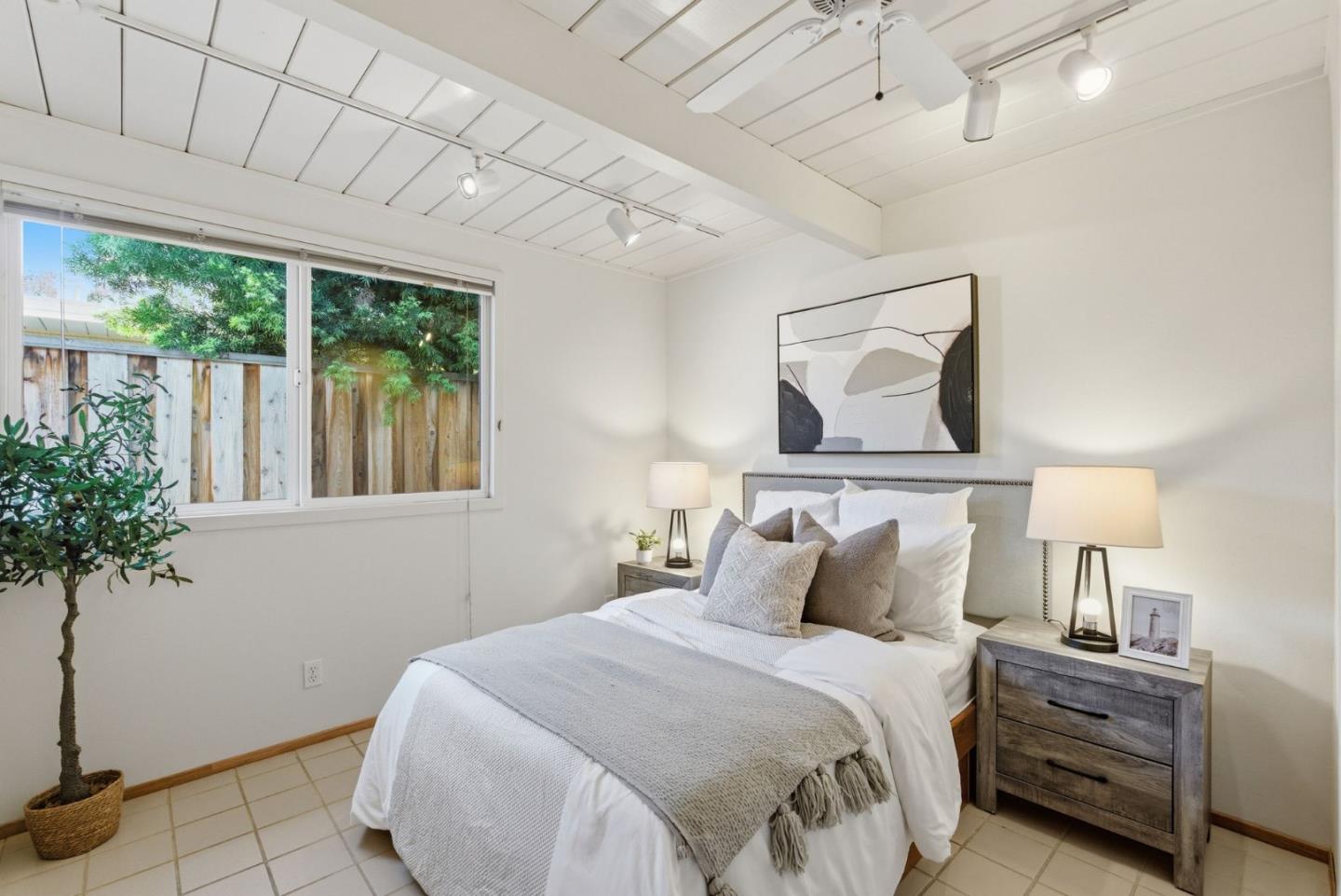 Detail Gallery Image 34 of 40 For 1137 Maraschino Dr, Sunnyvale,  CA 94087 - 4 Beds | 2 Baths