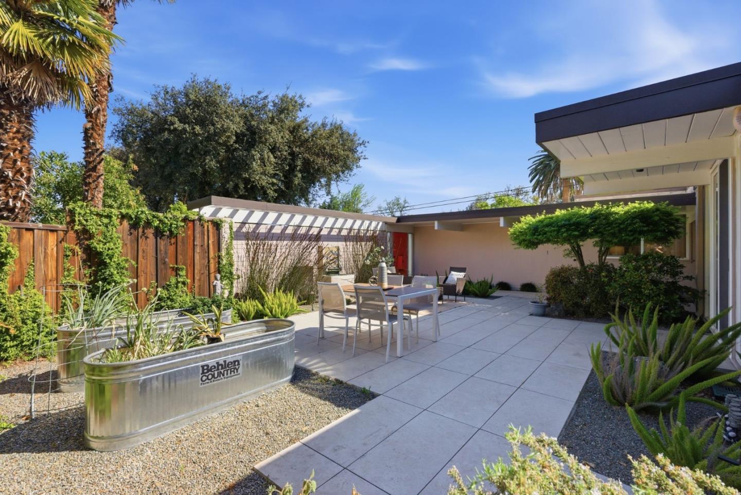 Detail Gallery Image 6 of 40 For 1137 Maraschino Dr, Sunnyvale,  CA 94087 - 4 Beds | 2 Baths