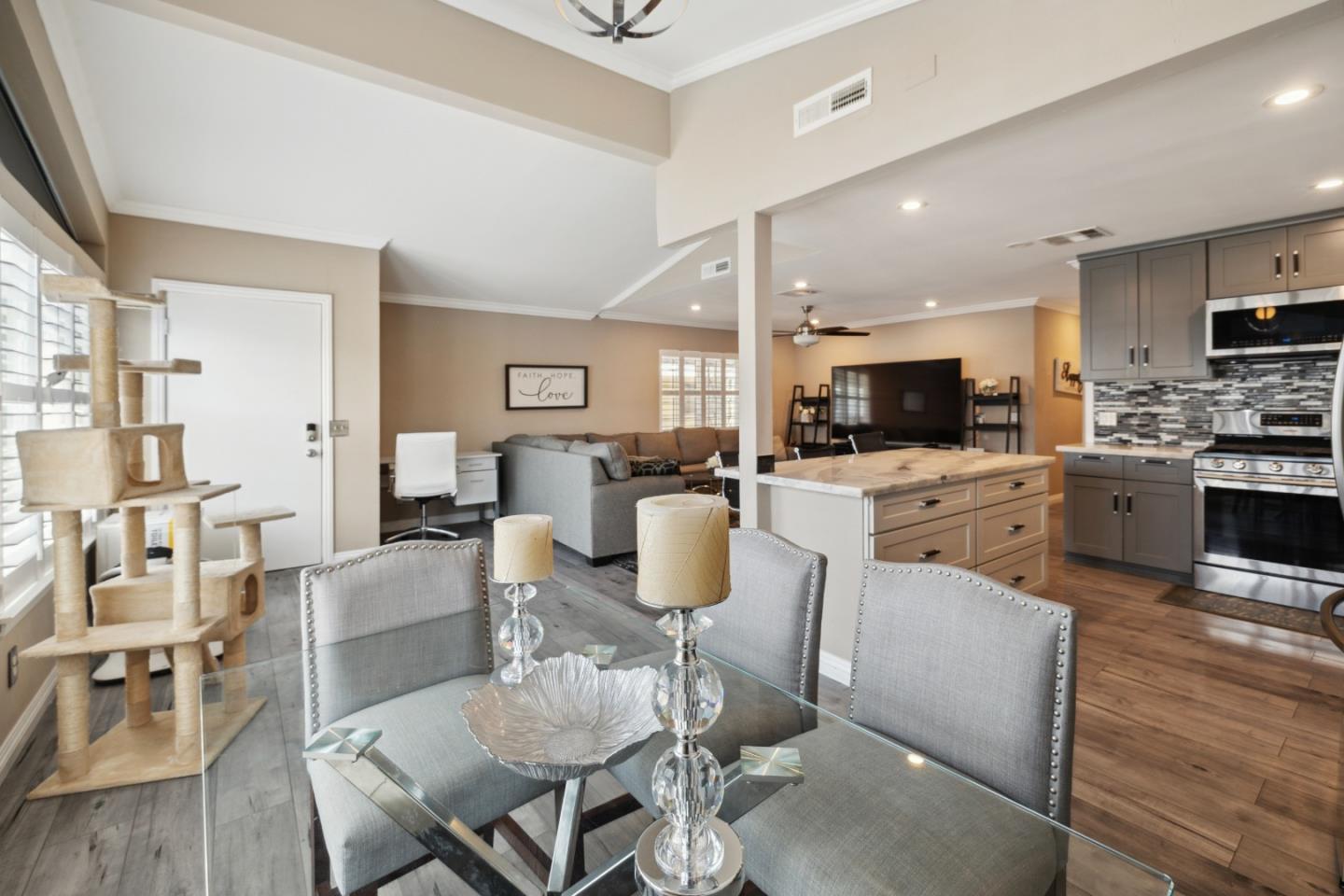 Detail Gallery Image 13 of 66 For 500 W 10th St #79,  Gilroy,  CA 95020 - 3 Beds | 2 Baths