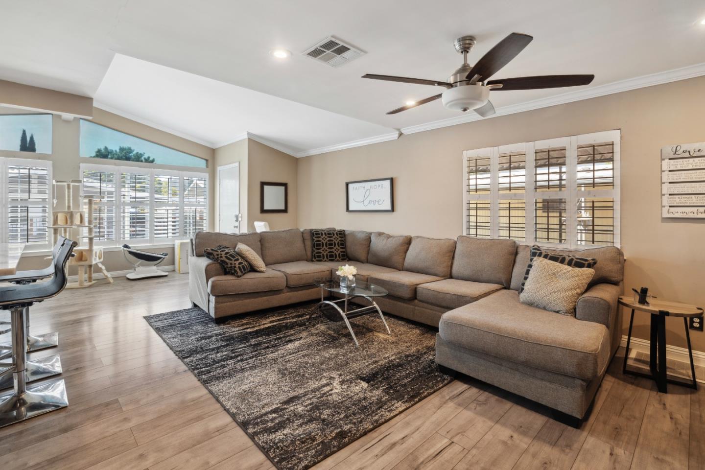 Detail Gallery Image 3 of 66 For 500 W 10th St #79,  Gilroy,  CA 95020 - 3 Beds | 2 Baths