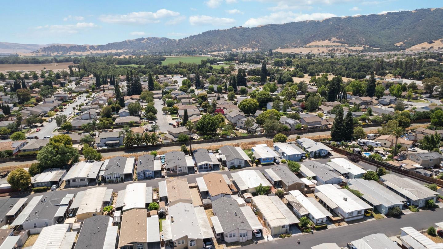 Detail Gallery Image 41 of 66 For 500 W 10th St #79,  Gilroy,  CA 95020 - 3 Beds | 2 Baths