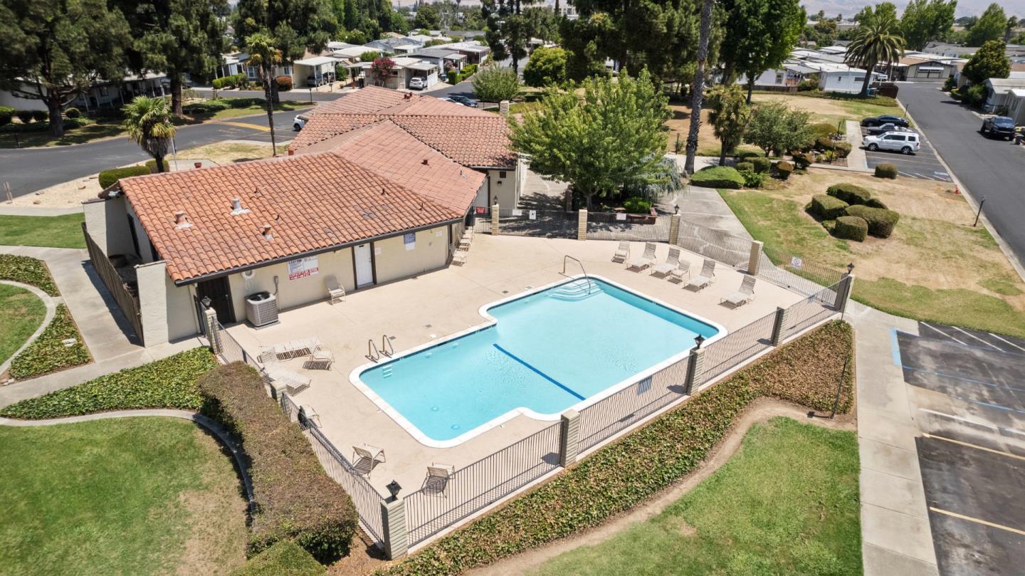 Detail Gallery Image 42 of 66 For 500 W 10th St #79,  Gilroy,  CA 95020 - 3 Beds | 2 Baths