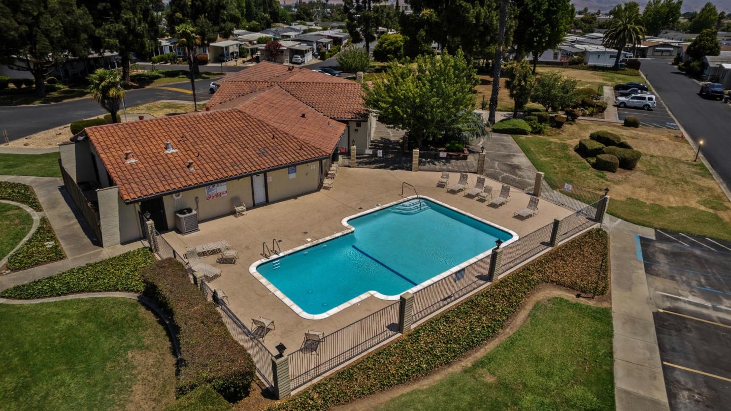 Detail Gallery Image 61 of 66 For 500 W 10th St #79,  Gilroy,  CA 95020 - 3 Beds | 2 Baths