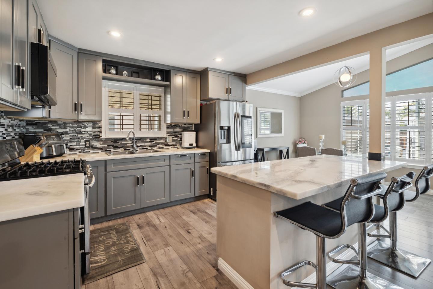 Detail Gallery Image 7 of 66 For 500 W 10th St #79,  Gilroy,  CA 95020 - 3 Beds | 2 Baths