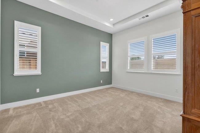 Detail Gallery Image 15 of 33 For 2080 White Oak Dr, Hollister,  CA 95023 - 2 Beds | 2 Baths