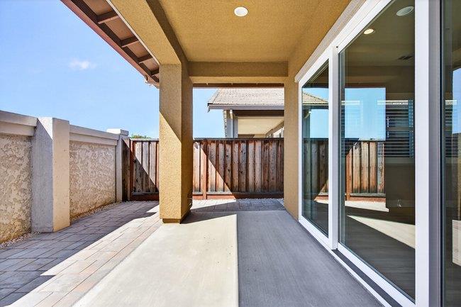 Detail Gallery Image 18 of 33 For 2080 White Oak Dr, Hollister,  CA 95023 - 2 Beds | 2 Baths