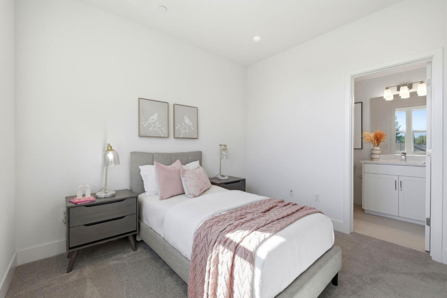 Detail Gallery Image 13 of 22 For 2739 Oak Rd, Walnut Creek,  CA 94597 - 3 Beds | 3/1 Baths