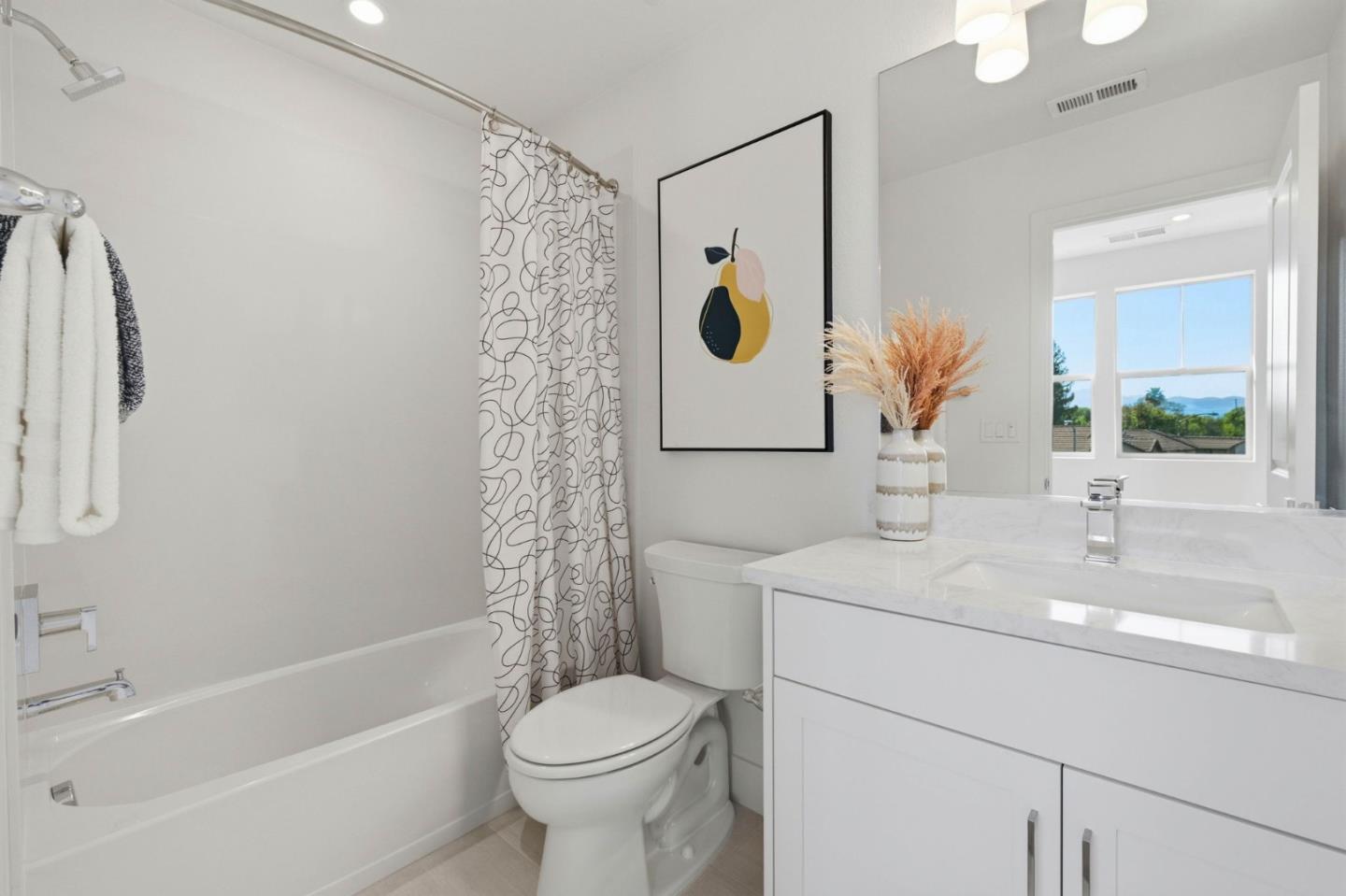 Detail Gallery Image 14 of 22 For 2739 Oak Rd, Walnut Creek,  CA 94597 - 3 Beds | 3/1 Baths