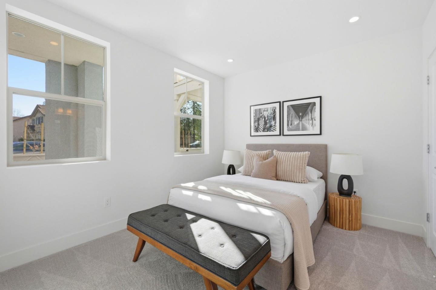 Detail Gallery Image 2 of 22 For 2739 Oak Rd, Walnut Creek,  CA 94597 - 3 Beds | 3/1 Baths