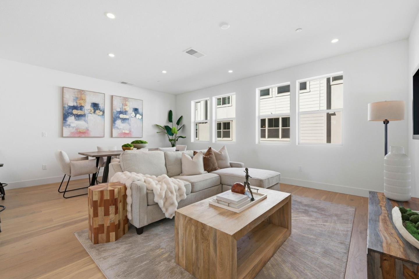 Detail Gallery Image 7 of 22 For 2739 Oak Rd, Walnut Creek,  CA 94597 - 3 Beds | 3/1 Baths