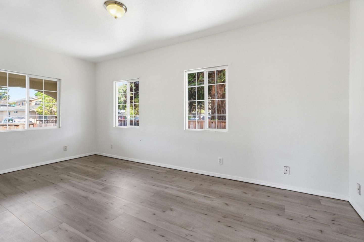 Detail Gallery Image 14 of 32 For 1560 165th, San Leandro,  CA 94578 - 2 Beds | 2 Baths