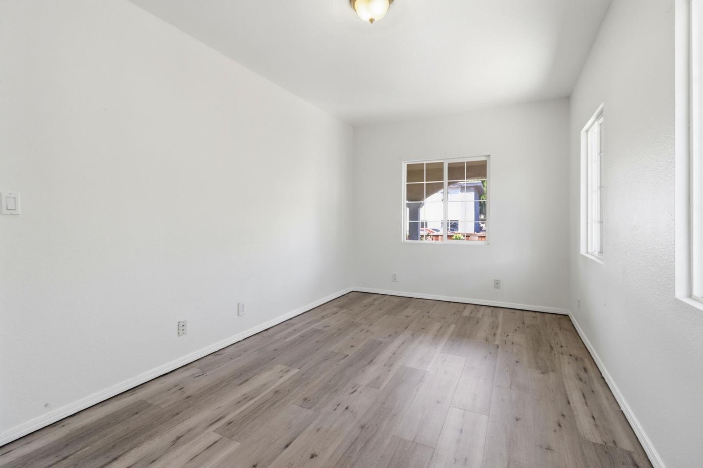 Detail Gallery Image 15 of 32 For 1560 165th, San Leandro,  CA 94578 - 2 Beds | 2 Baths