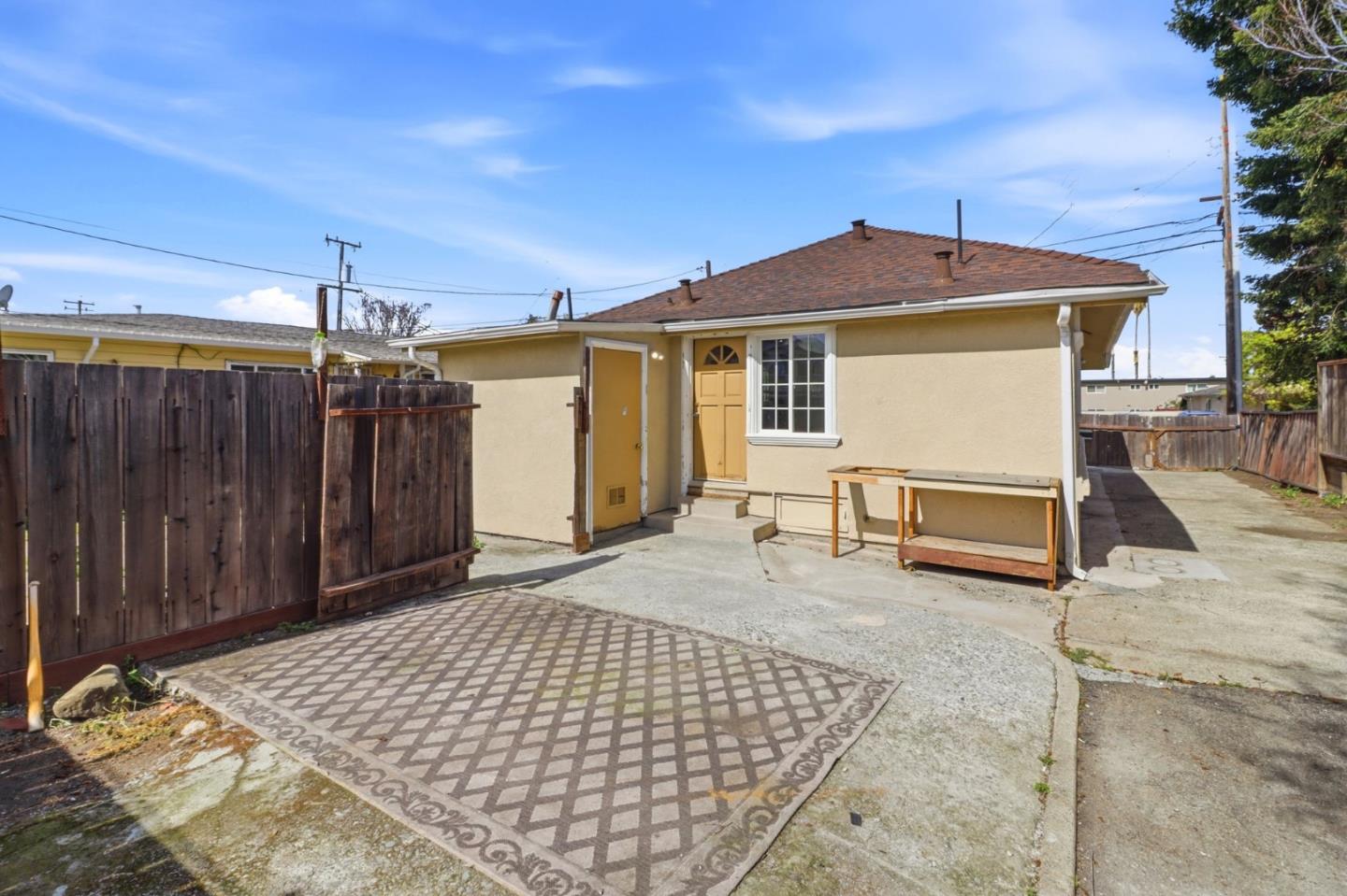 Detail Gallery Image 25 of 32 For 1560 165th, San Leandro,  CA 94578 - 2 Beds | 2 Baths