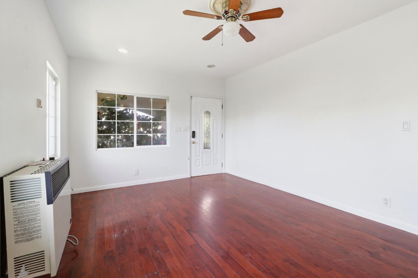 Detail Gallery Image 8 of 32 For 1560 165th, San Leandro,  CA 94578 - 2 Beds | 2 Baths