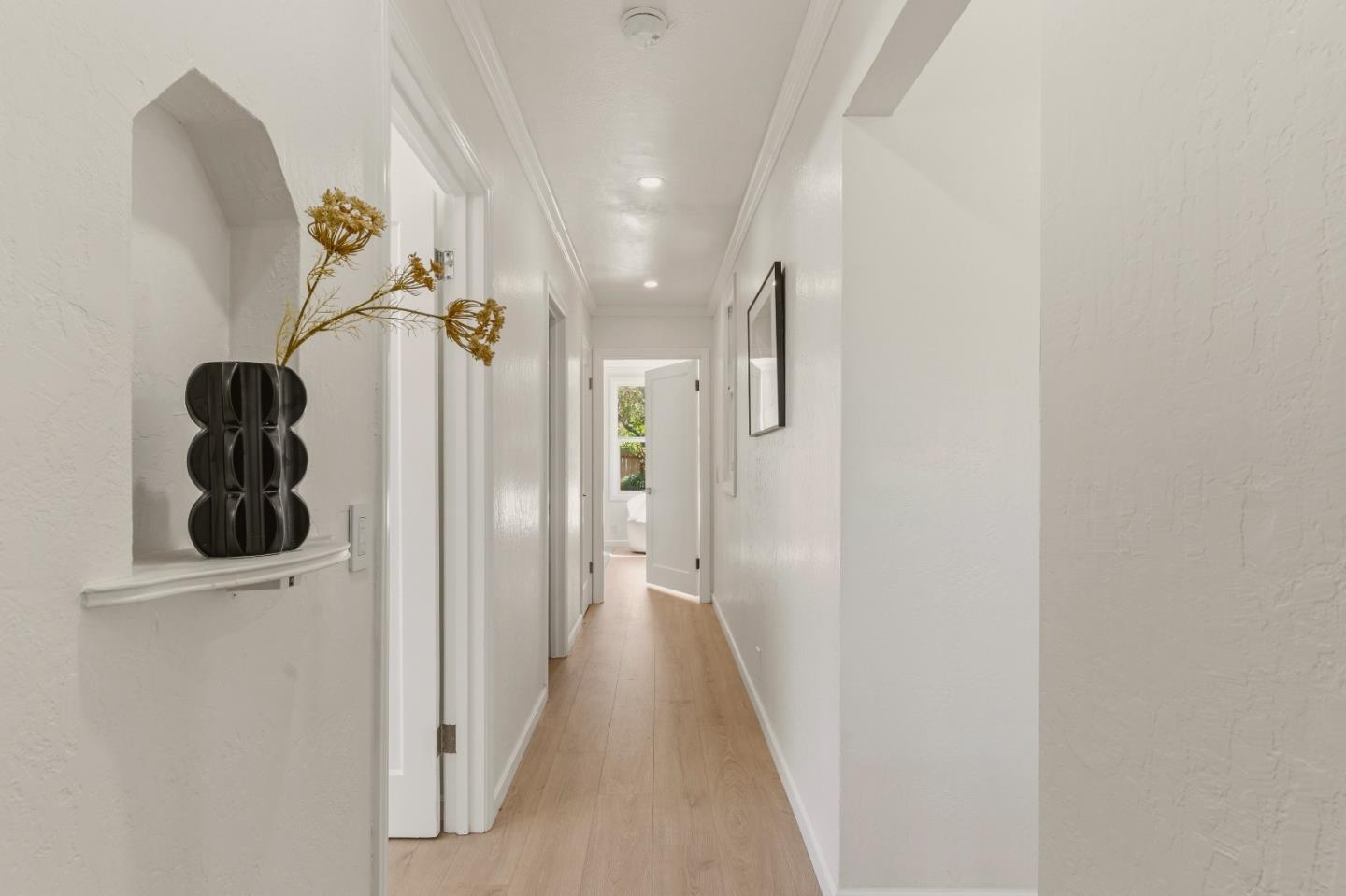 Detail Gallery Image 13 of 71 For 27 Yarnall Pl, Redwood City,  CA 94063 - 3 Beds | 1 Baths