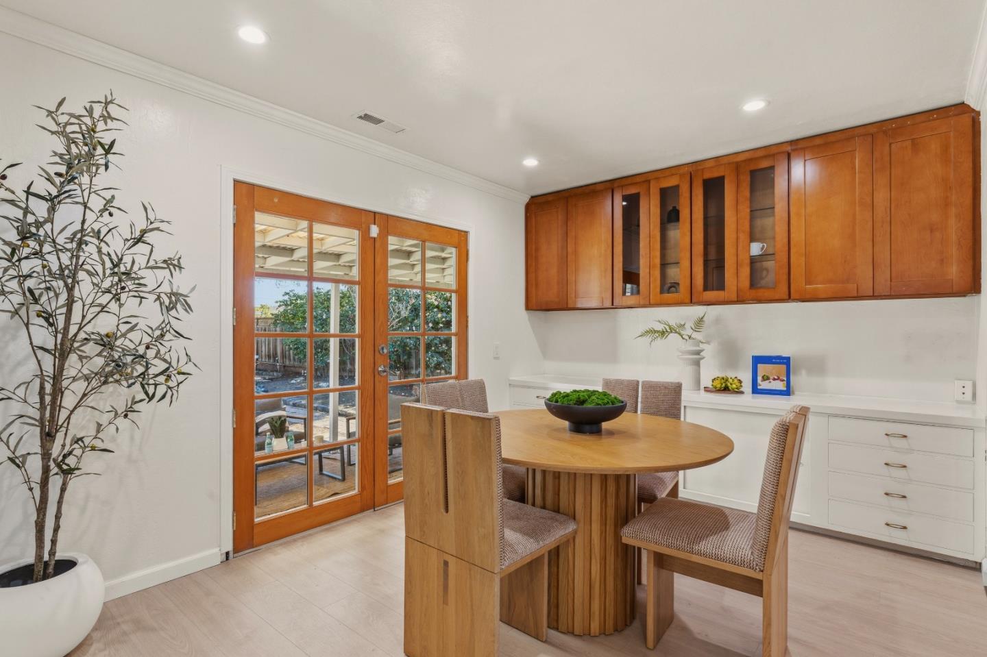 Detail Gallery Image 21 of 71 For 27 Yarnall Pl, Redwood City,  CA 94063 - 3 Beds | 1 Baths