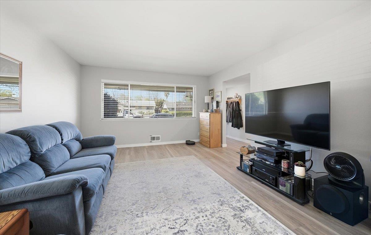 Detail Gallery Image 4 of 41 For 1106 Boynton Ave, San Jose,  CA 95117 - – Beds | – Baths