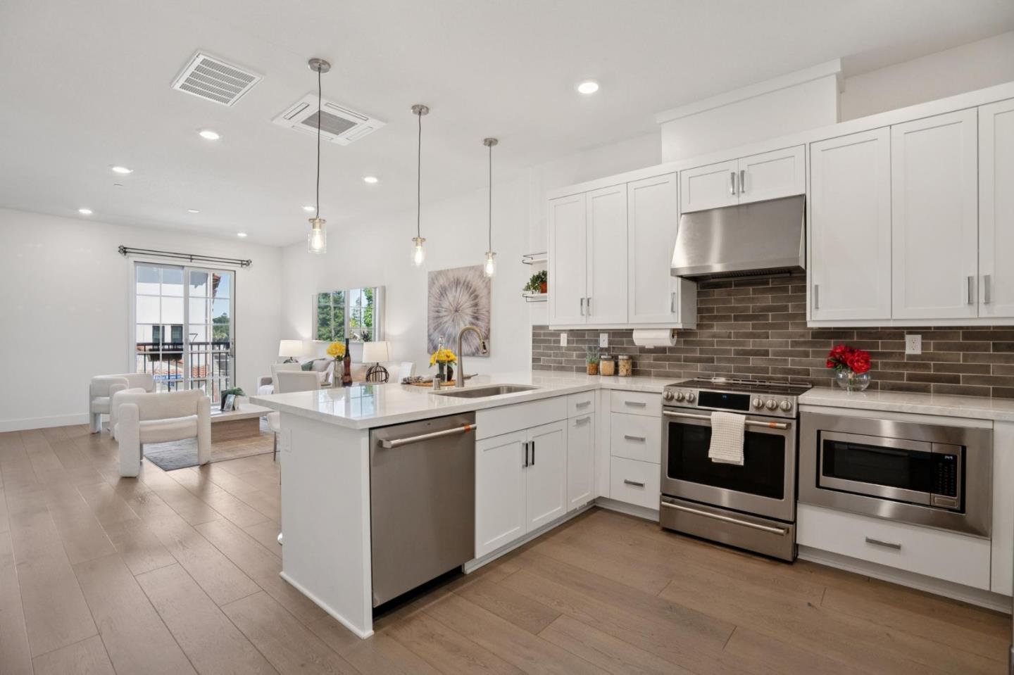 Photo #4: ML82039926 Listing: Photo #4