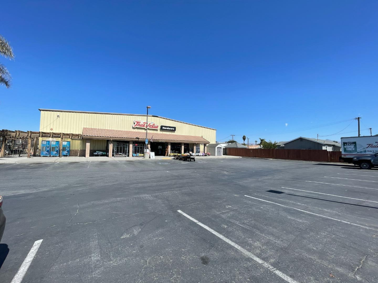 1260 Fourth Street, Hollister, CA, 95023