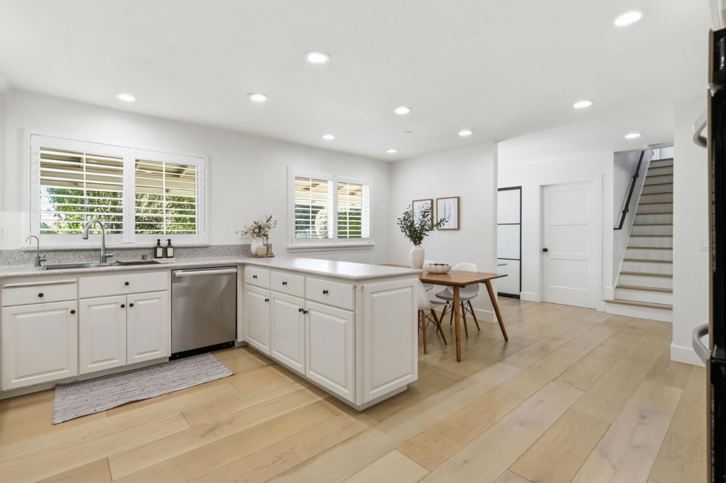 Detail Gallery Image 12 of 42 For 2260 Constitution Drive, San Jose,  CA 95124 - 5 Beds | 3 Baths