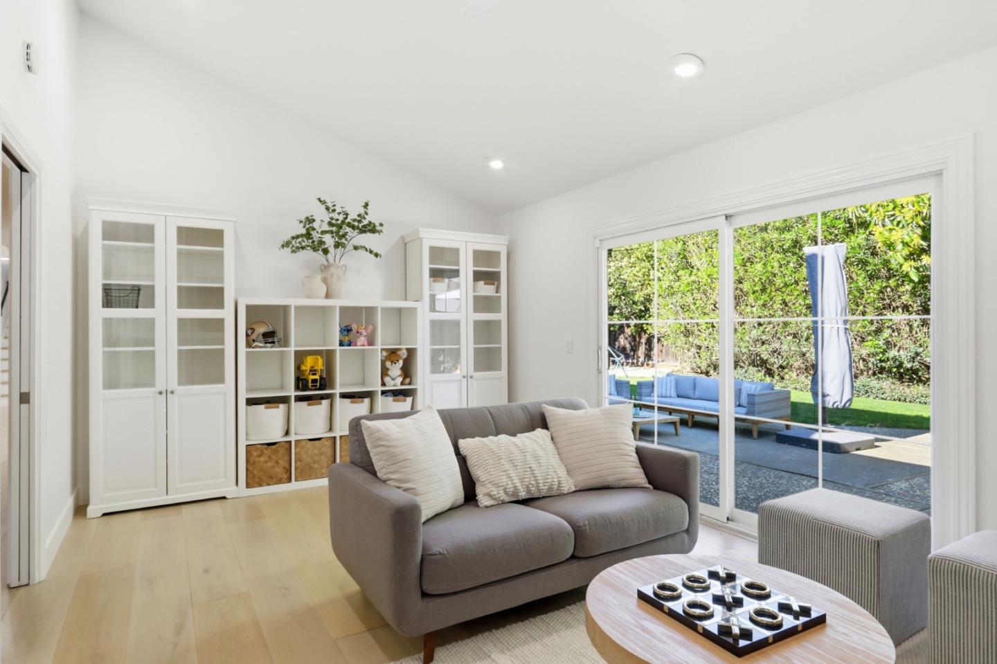 Detail Gallery Image 18 of 42 For 2260 Constitution Drive, San Jose,  CA 95124 - 5 Beds | 3 Baths