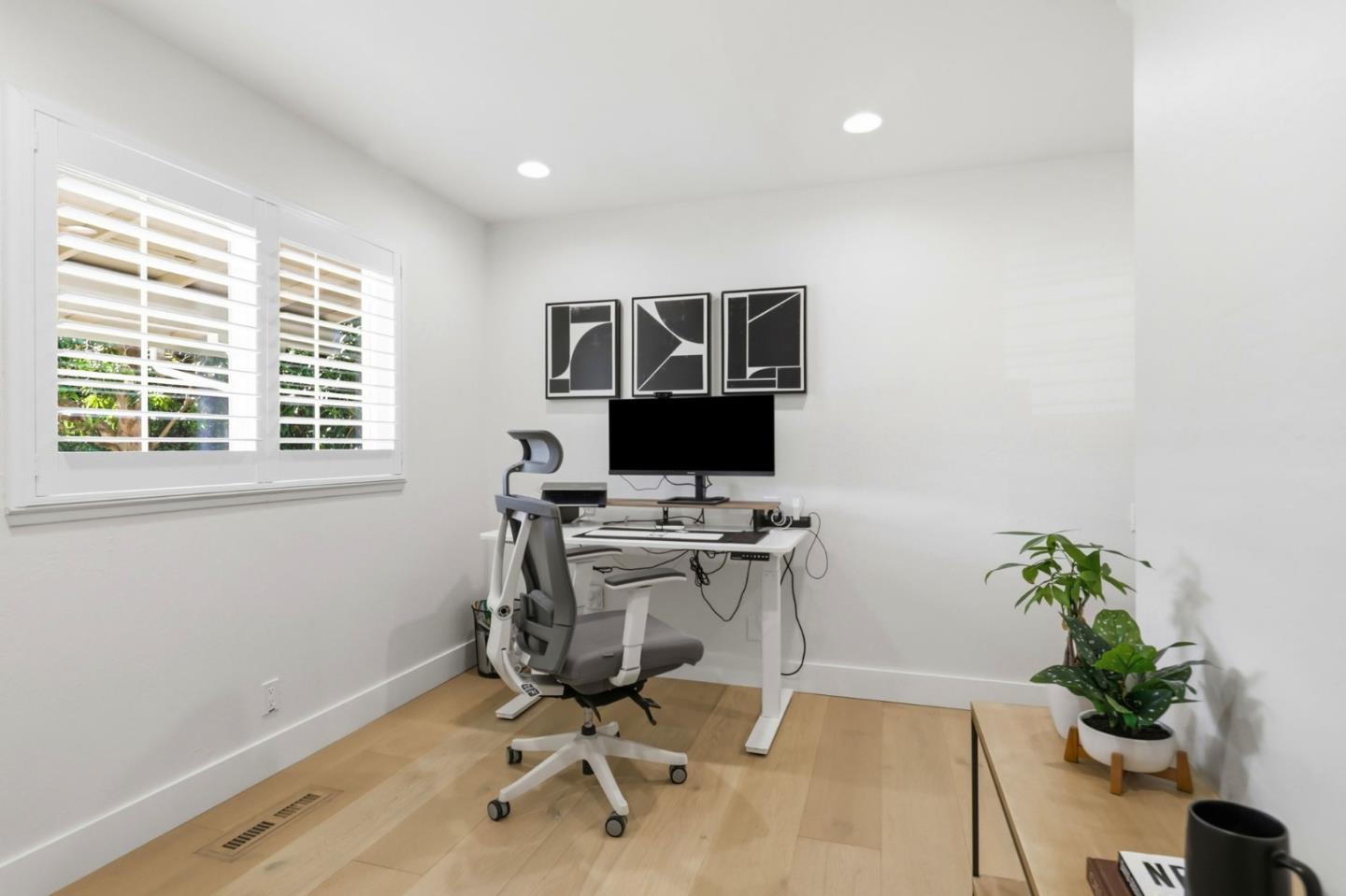 Detail Gallery Image 21 of 42 For 2260 Constitution Drive, San Jose,  CA 95124 - 5 Beds | 3 Baths