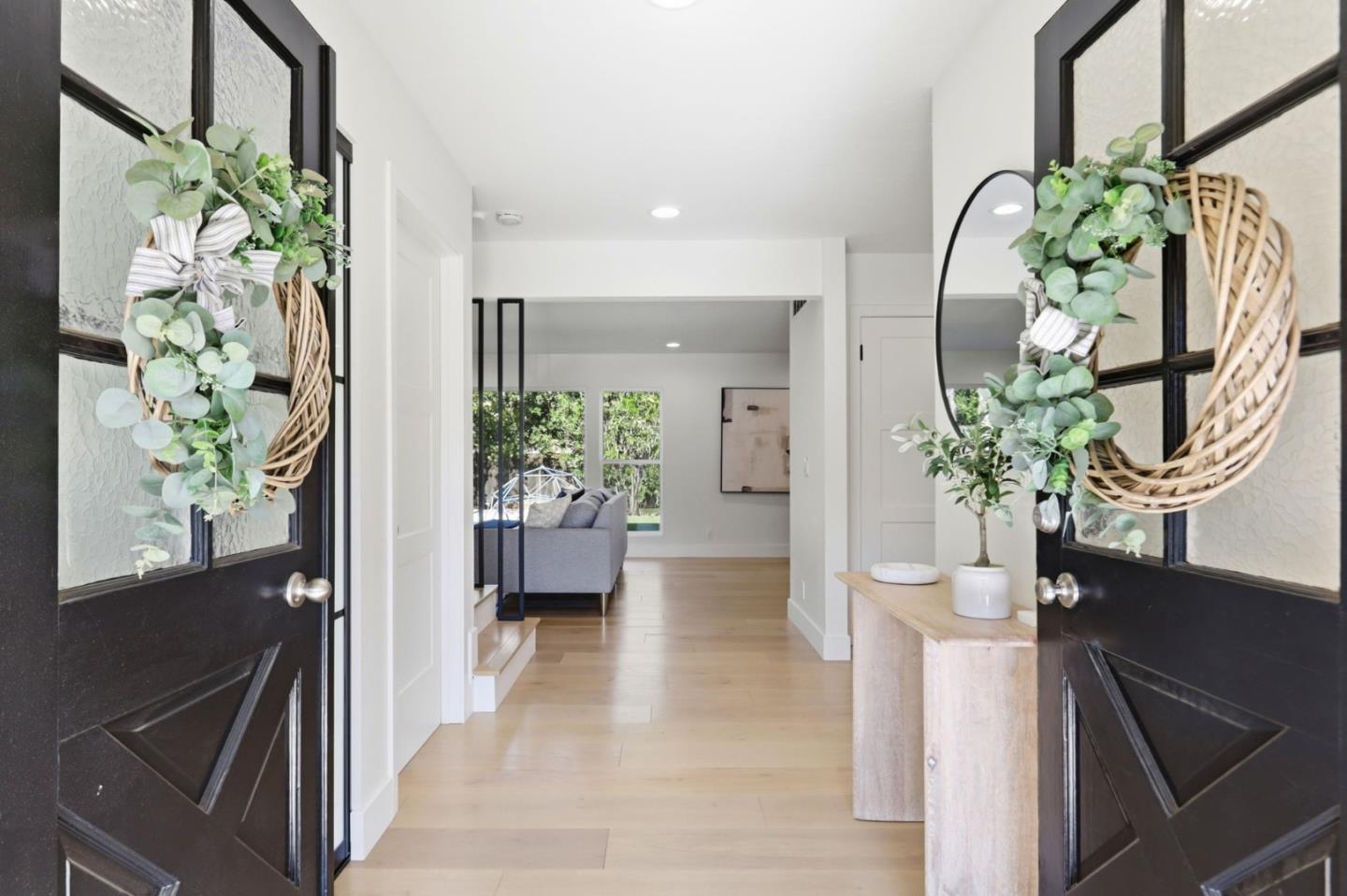 Detail Gallery Image 3 of 42 For 2260 Constitution Drive, San Jose,  CA 95124 - 5 Beds | 3 Baths