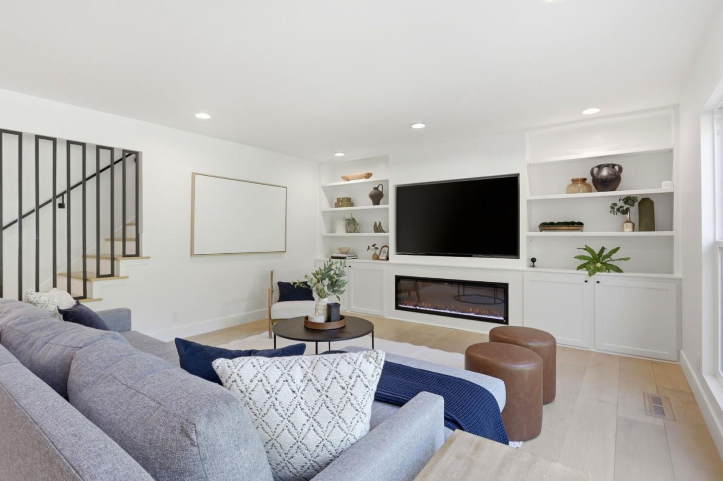 Detail Gallery Image 4 of 42 For 2260 Constitution Drive, San Jose,  CA 95124 - 5 Beds | 3 Baths