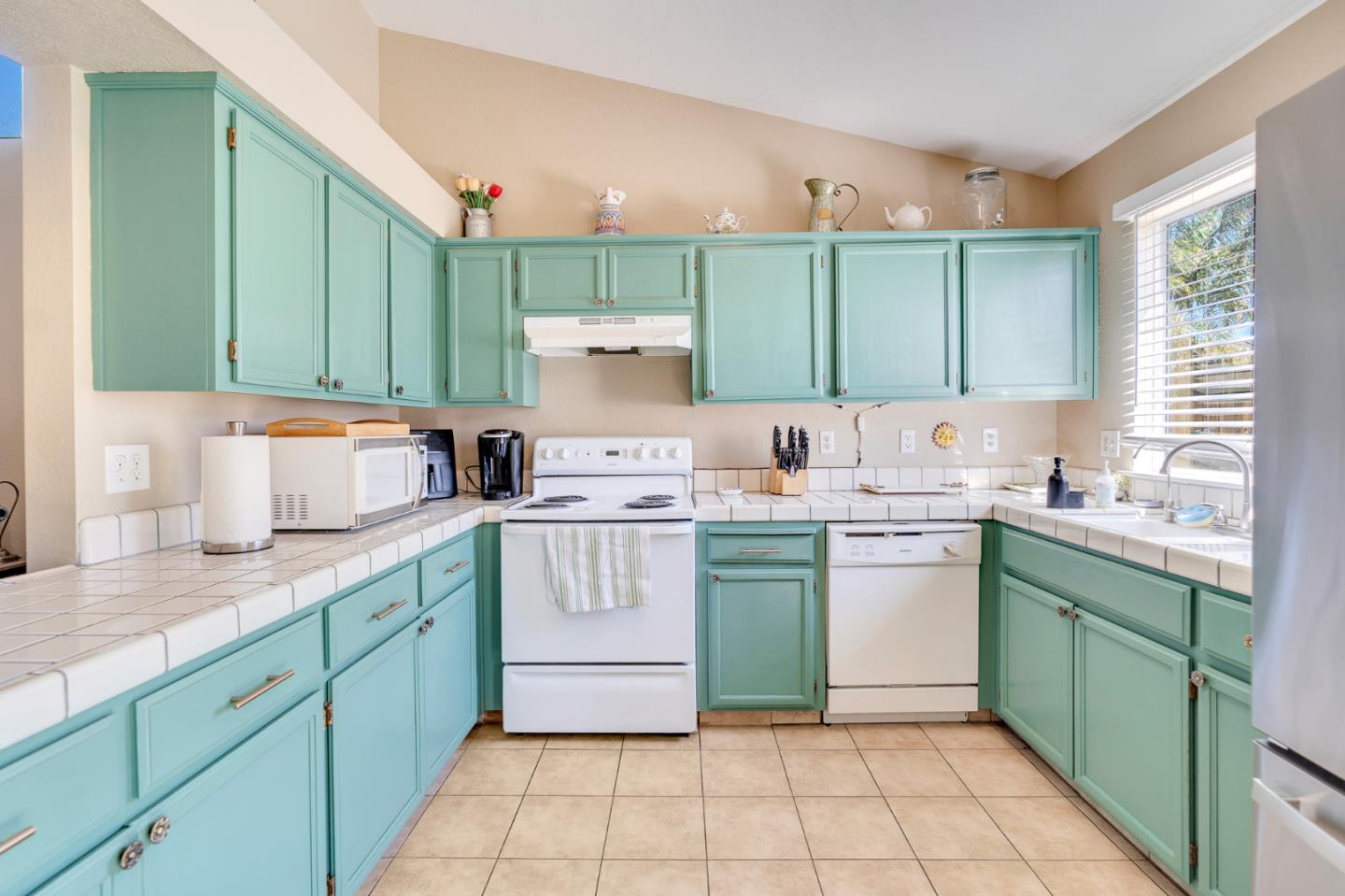 Detail Gallery Image 15 of 69 For 648 Pismo Way, Los Banos,  CA 93635 - 3 Beds | 2 Baths