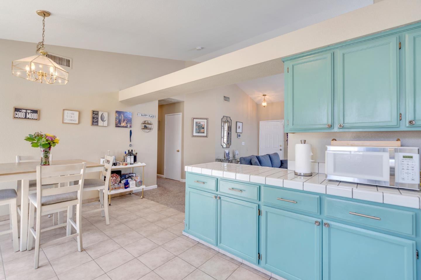 Detail Gallery Image 18 of 69 For 648 Pismo Way, Los Banos,  CA 93635 - 3 Beds | 2 Baths