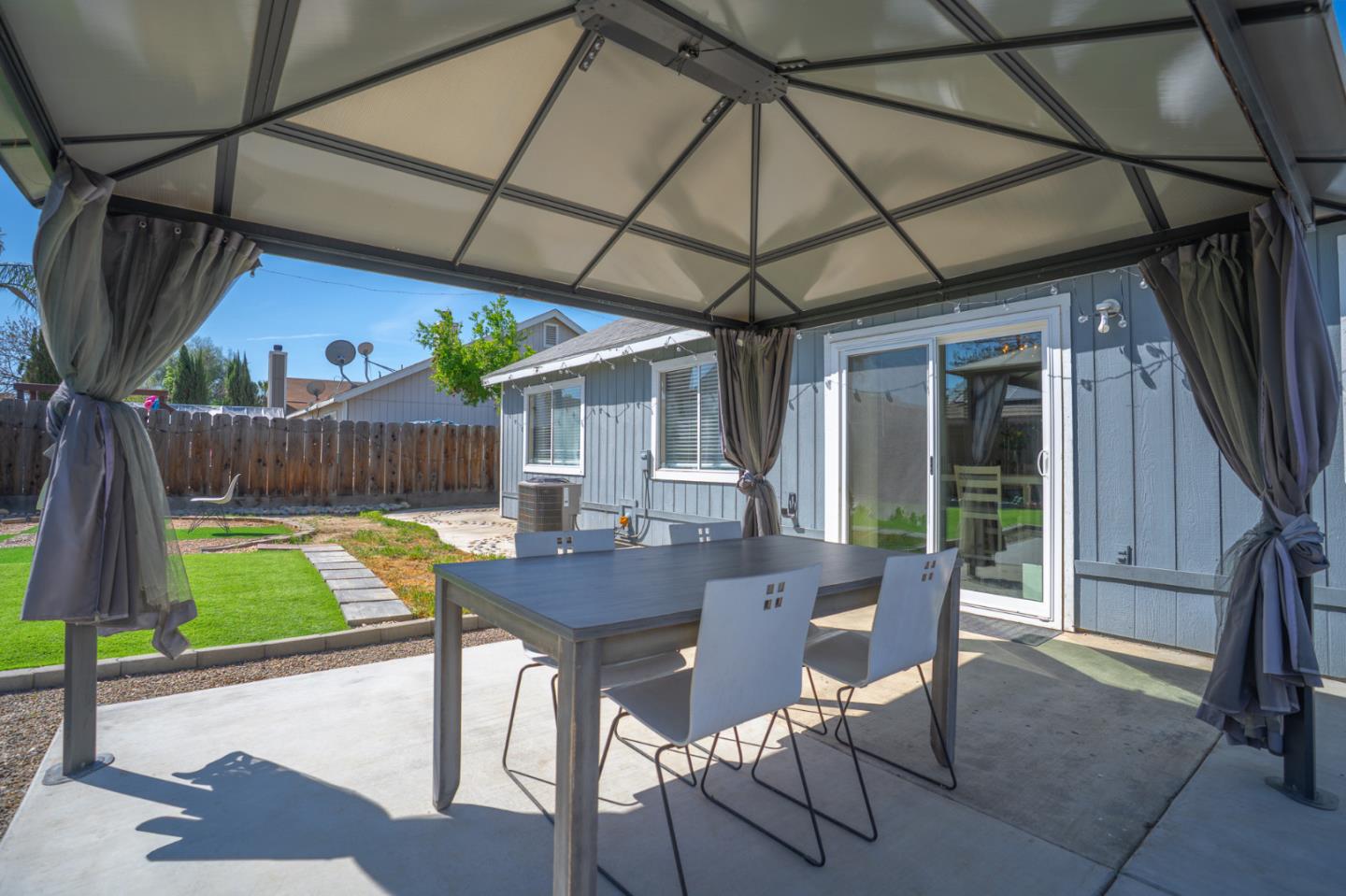 Detail Gallery Image 39 of 69 For 648 Pismo Way, Los Banos,  CA 93635 - 3 Beds | 2 Baths