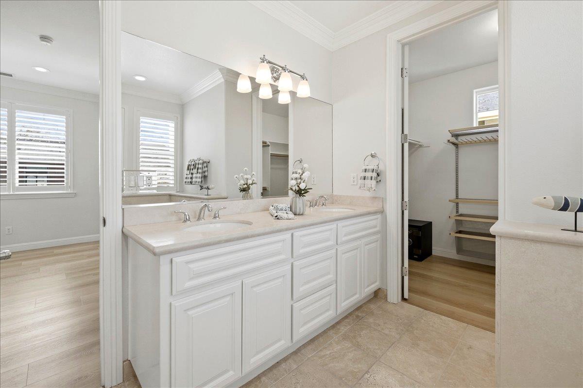 Detail Gallery Image 14 of 33 For 111 George Ct, Campbell,  CA 95008 - 4 Beds | 2/1 Baths