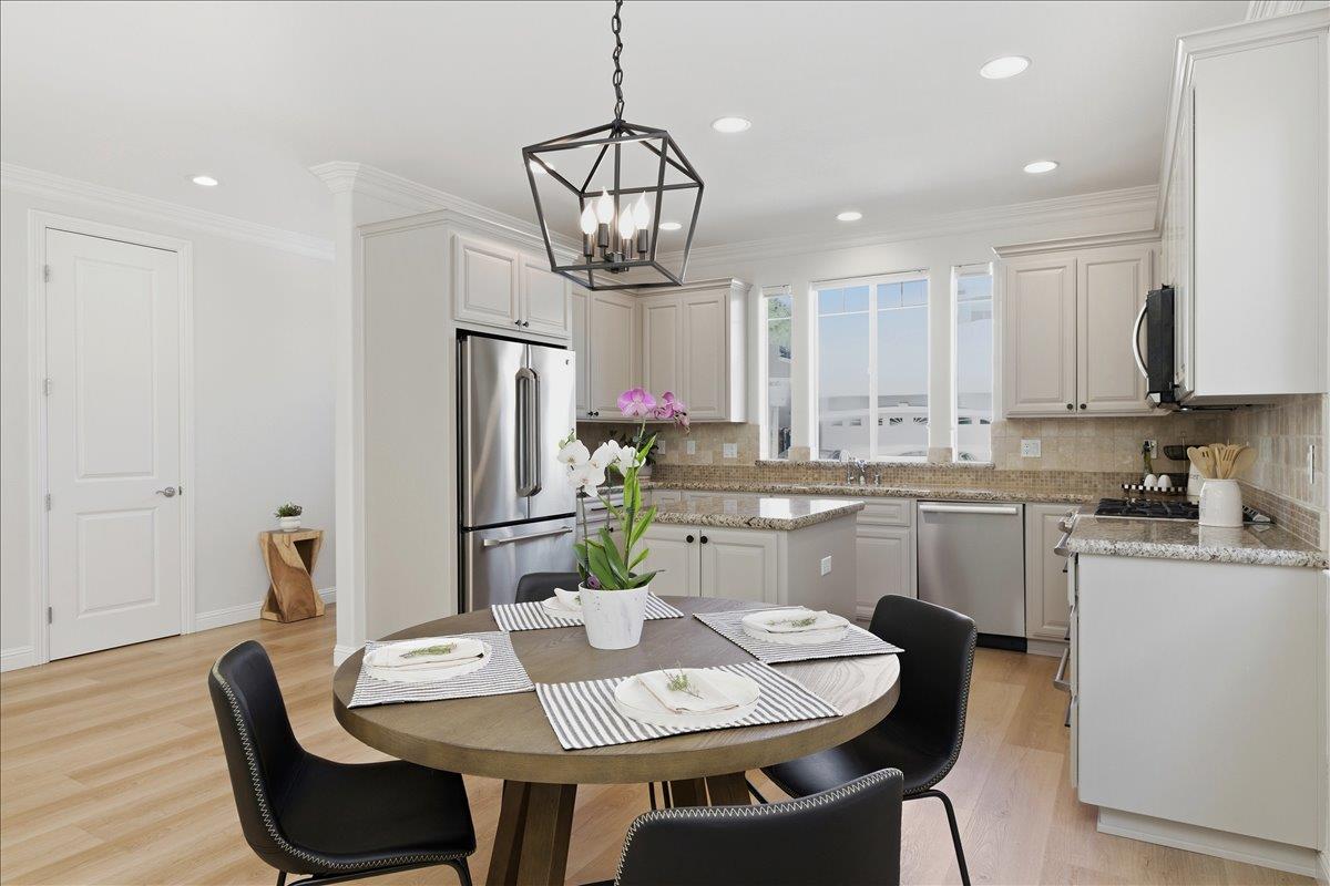 Detail Gallery Image 8 of 33 For 111 George Ct, Campbell,  CA 95008 - 4 Beds | 2/1 Baths