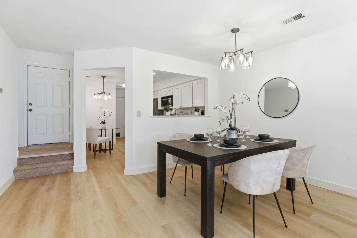 Detail Gallery Image 19 of 38 For 17101 Creekside Cir, Morgan Hill,  CA 95037 - 2 Beds | 2/1 Baths