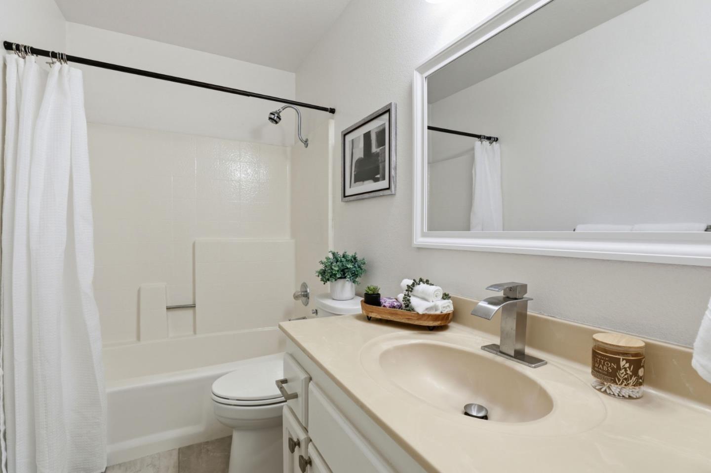 Detail Gallery Image 31 of 38 For 17101 Creekside Cir, Morgan Hill,  CA 95037 - 2 Beds | 2/1 Baths