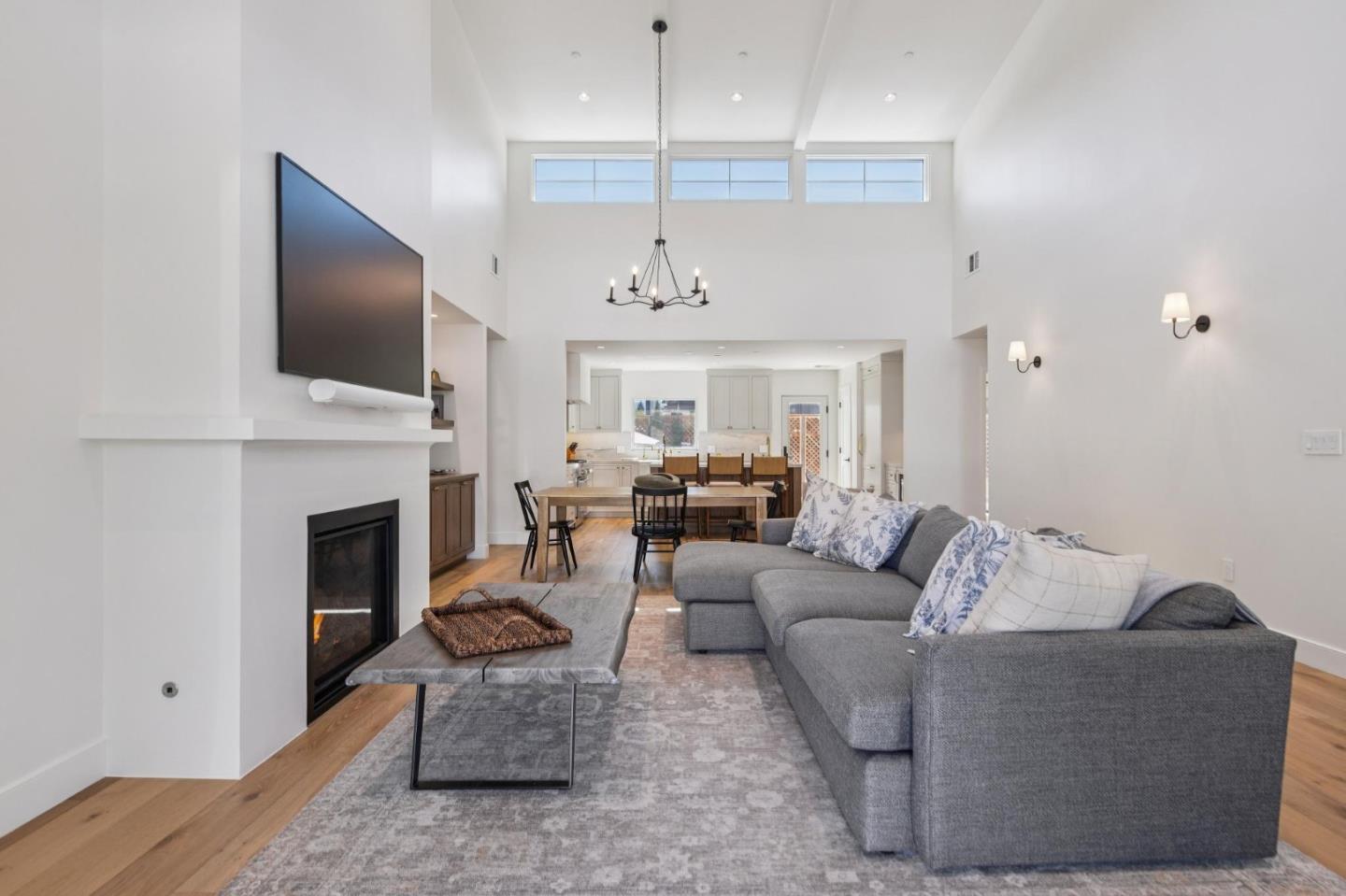 Detail Gallery Image 12 of 51 For 2 Augusta Ct, Los Gatos,  CA 95030 - 4 Beds | 3 Baths