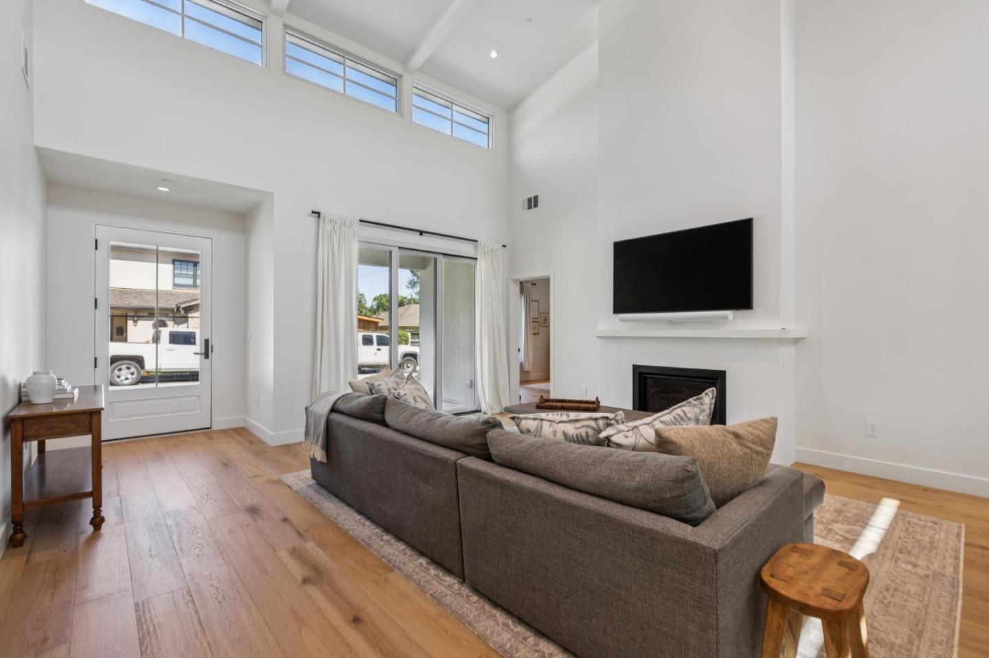 Detail Gallery Image 8 of 51 For 2 Augusta Ct, Los Gatos,  CA 95030 - 4 Beds | 3 Baths