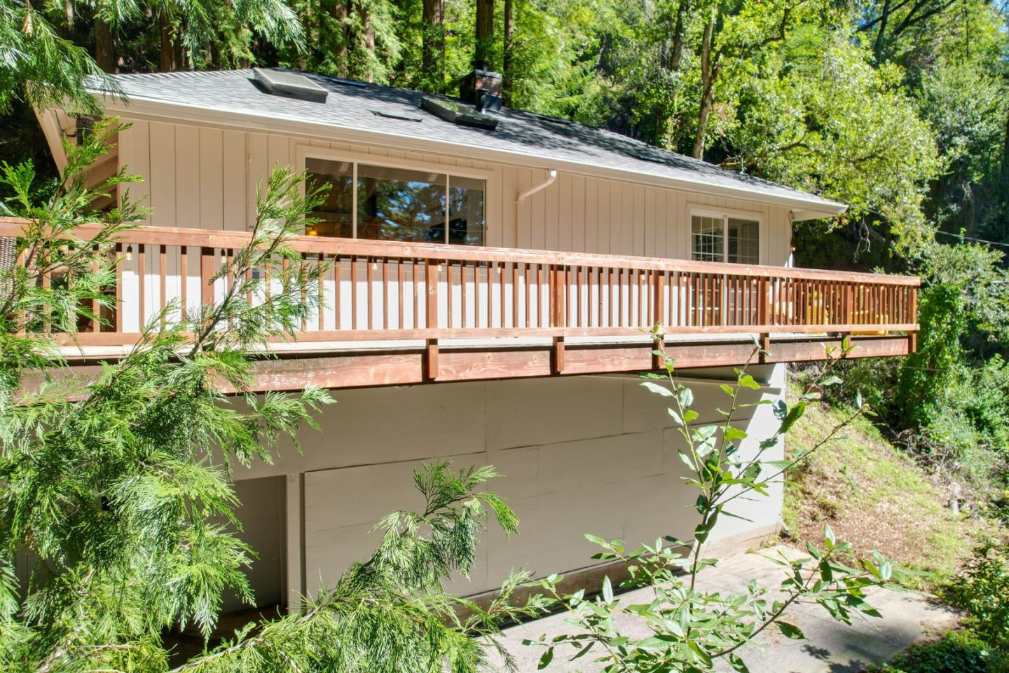 Detail Gallery Image 3 of 46 For 804 Quigg Way, Boulder Creek,  CA 95006 - 2 Beds | 1 Baths