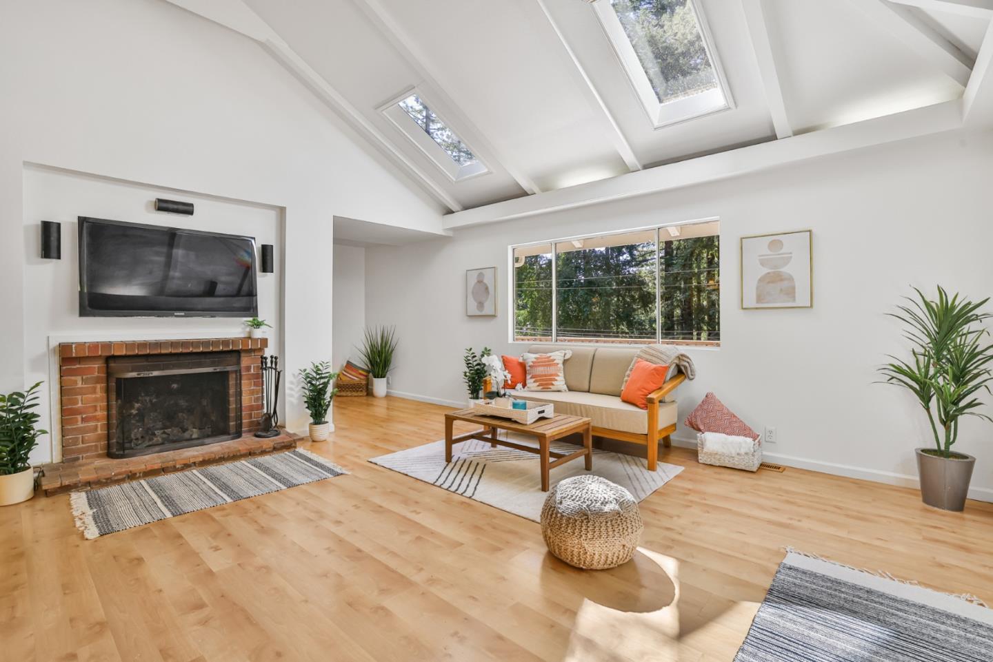 Detail Gallery Image 7 of 46 For 804 Quigg Way, Boulder Creek,  CA 95006 - 2 Beds | 1 Baths