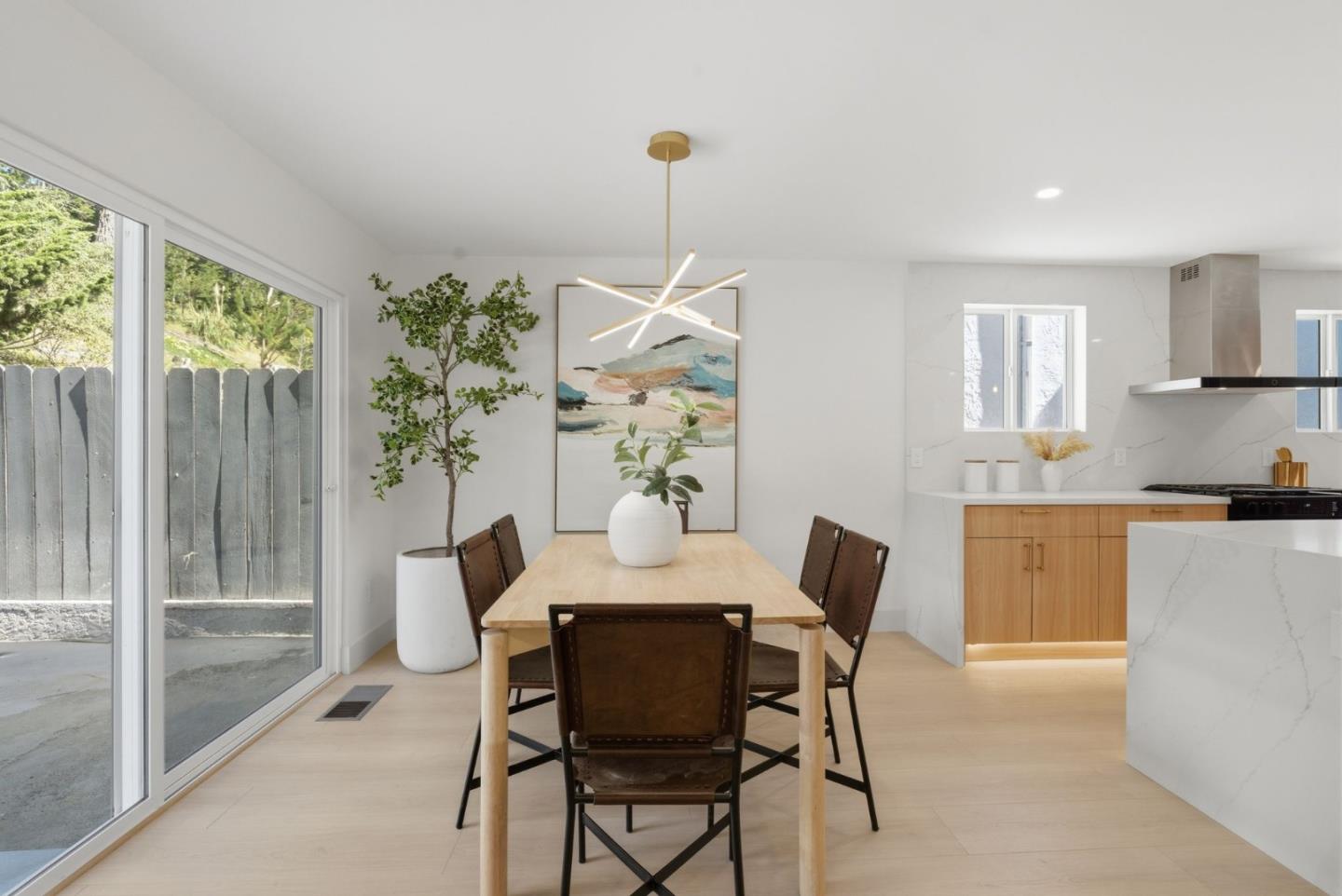 Detail Gallery Image 12 of 62 For 276 Dennis Dr, Daly City,  CA 94015 - 4 Beds | 2/1 Baths