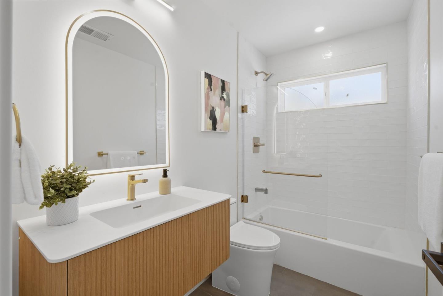 Detail Gallery Image 24 of 62 For 276 Dennis Dr, Daly City,  CA 94015 - 4 Beds | 2/1 Baths